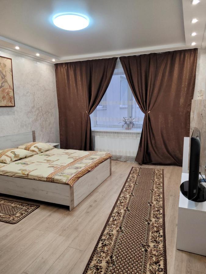 Апартаменты По Панаса Мирного. Khmelʼnytsʼkyy Εξωτερικό φωτογραφία